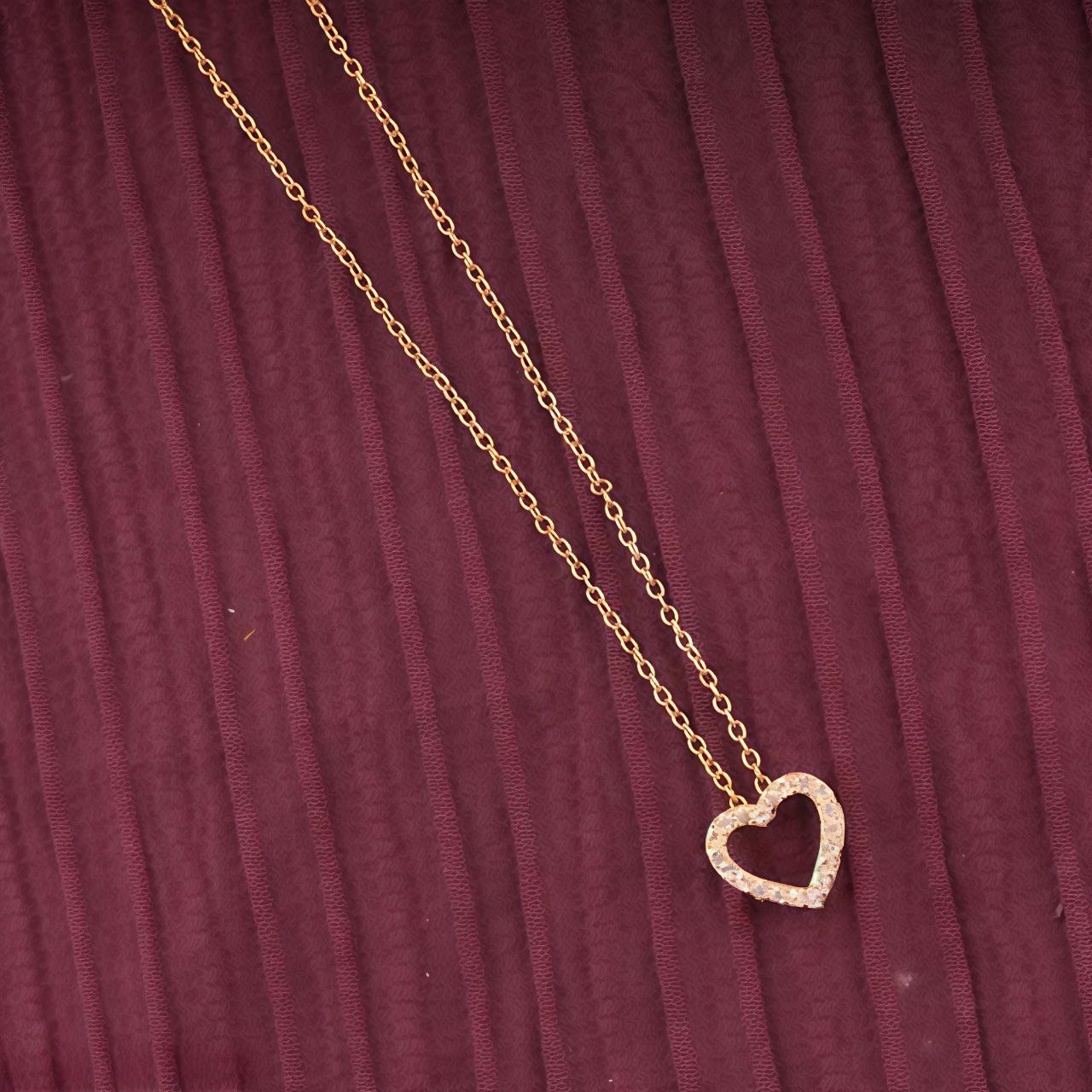 Charming Women Necklaces & Chains